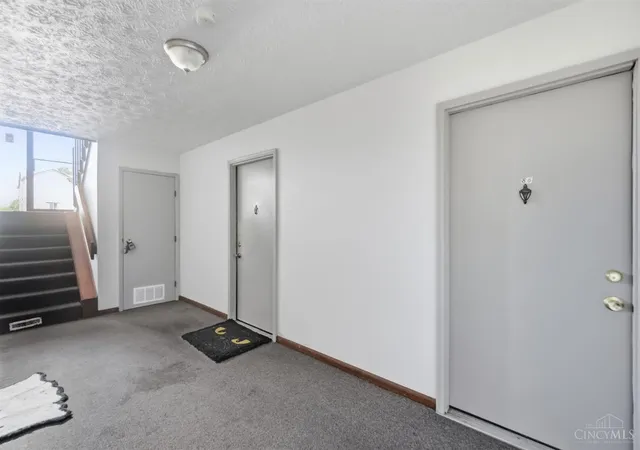 Listing Photo 4 - Condo for sale in building located at 2057 Woodtrail Dr, Fairfield, OH 45014 - Unit #86