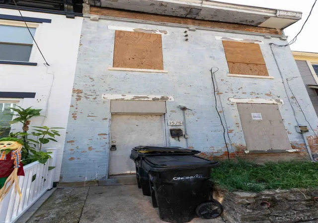 Single family home for sale at 1575 Tremont St, Cincinnati, OH 45214 | MLS# 1893368