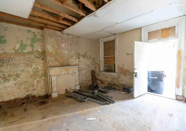 Photo 3 of Single family home for sale at 1575 Tremont St, Cincinnati, OH 45214 | MLS# 1893368 | Listing updated on 2026-09-09