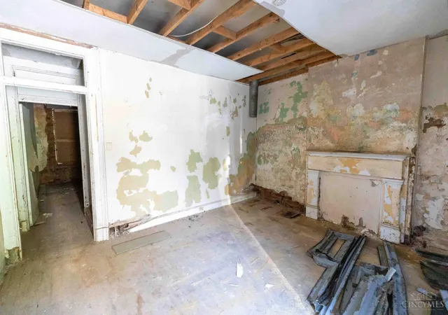 Photo 3 of Single family home for sale at 1575 Tremont St, Cincinnati, OH 45214 | MLS# 1893368 | Listing updated on 2026-09-09