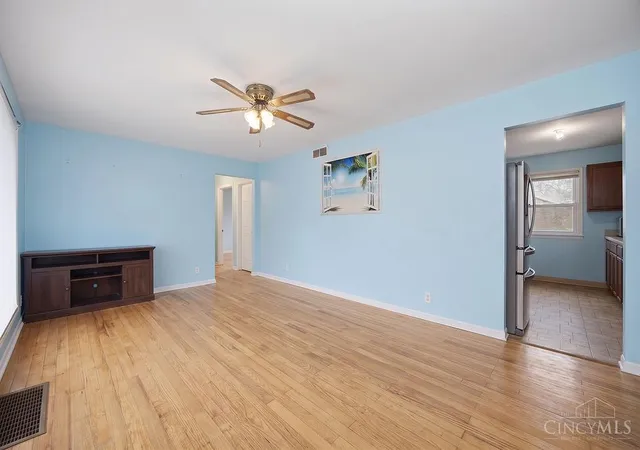 Photo 3 of Single family home for sale at 588 Valleyview Dr, Hamilton, OH 45013 | MLS# 1893252 | Listing updated on 2026-09-09