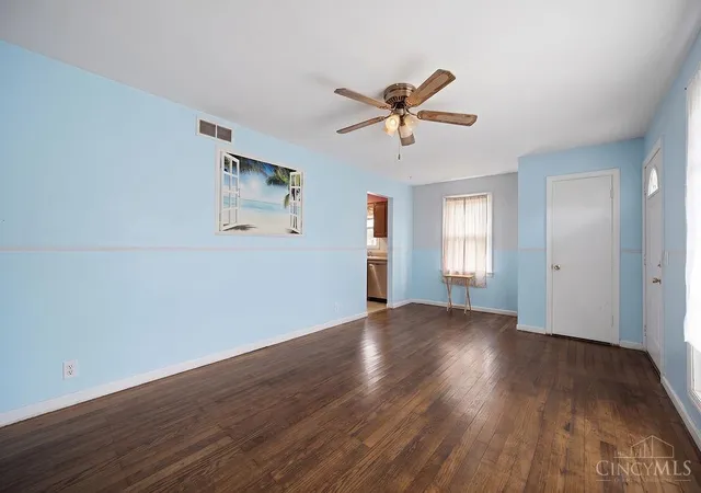 Photo 4 of Single family home for sale at 588 Valleyview Dr, Hamilton, OH 45013 | MLS# 1893252 | Listing updated on 2026-09-09