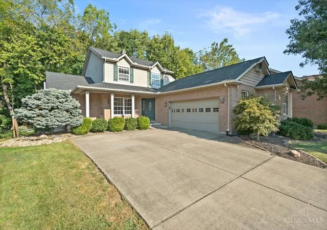 Single family home for sale at 1016 Olde Sta Ct, Fairfield, OH 45014 | MLS# 1892701