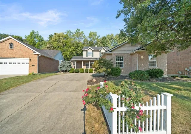 Photo 2 of Single family home for sale at 1016 Olde Sta Ct, Fairfield, OH 45014 | MLS# 1892701 | Listing updated on 2026-09-11
