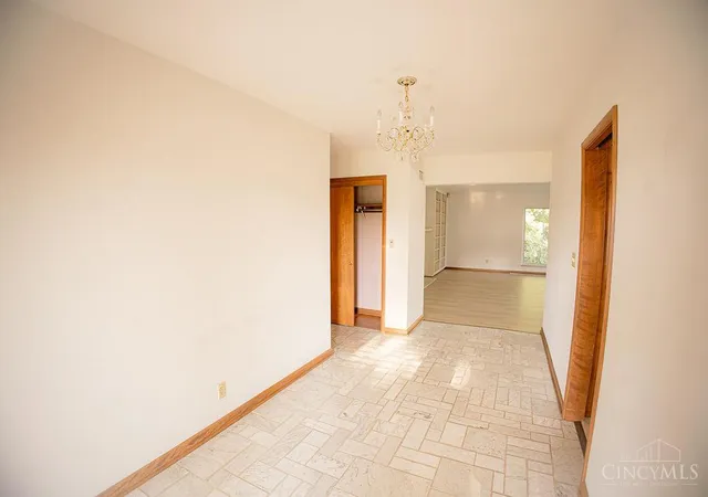 Photo 2 of Single family home for sale at 1600 N Breiel Blvd, Middletown, OH 45042 | MLS# 1893072 | Listing updated on 2026-09-11