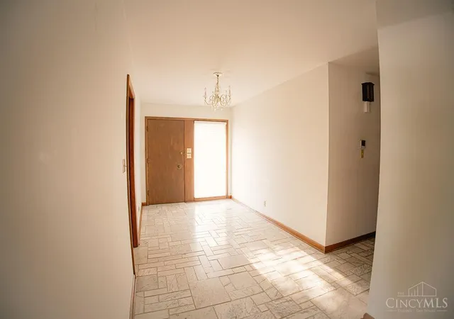 Photo 3 of Sale Pending at 1600 N Breiel Blvd, Middletown, OH 45042 | MLS# 1893072 | Listing updated on 2026-10-05