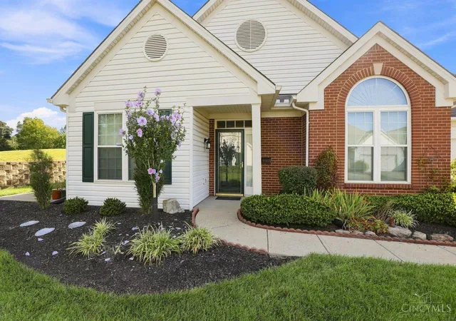 Photo 3 of Condo for sale at 2850 Ashton Cir, Fairfield Twp, OH 45011 | MLS# 1893281 | Listing updated on 2026-09-12