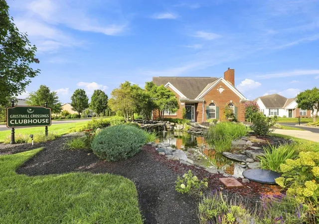 Listing Photo 4 - Condo for sale in building located at 2850 Ashton Cir, Hamilton, OH 45011