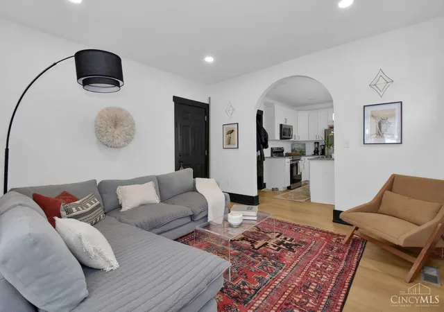Photo 3 of House for sale at 3021 Melrose Ave, Cincinnati, OH 45206 | MLS# 1893379 | Listing updated on 2026-09-10