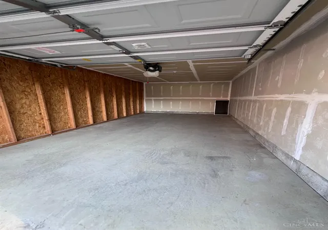 Listing Photo 2 - Condo for sale in building located at 3414 N Bend Rd, Cincinnati, OH 45239 - Unit #4