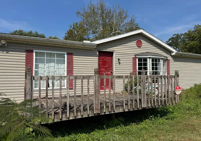 Photo 3 of Single family home for sale at 4225 E Miami River Rd, Miami Twp, OH 45002 | MLS# 1892623 | Listing updated on 2026-09-14