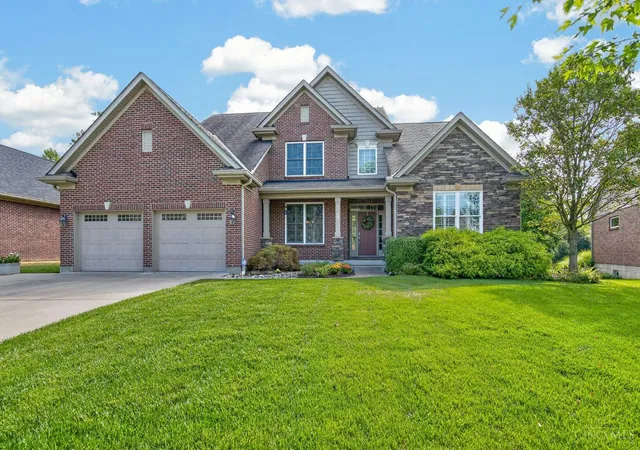 Photo 1 of Single family home for sale at 818 Forest Acres Dr, Anderson Twp, OH 45255 | MLS# 1893443 | Listing updated on 2026-09-15
