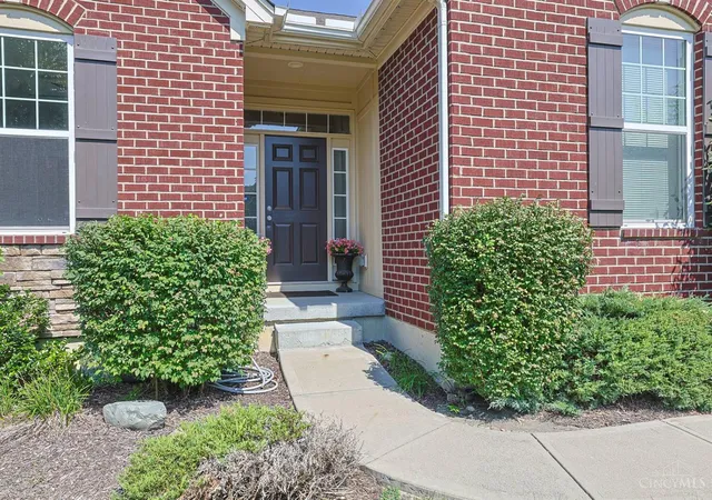 Photo 2 of Single family home for sale at 5356 Renaissance Park Dr, Middletown, OH 45005 | MLS# 1893325 | Listing updated on 2026-09-10
