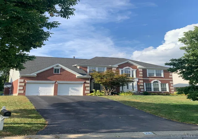 Single family home for sale at 334 Glensford Dr, Springdale, OH 45246 | MLS# 1893246