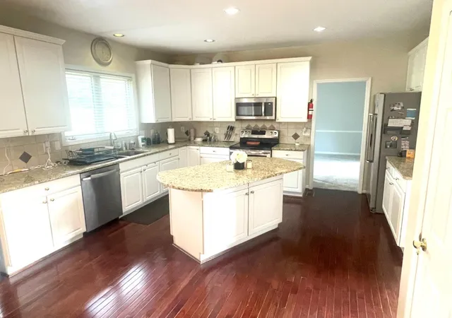 Photo 1 of Single family home for sale at 334 Glensford Dr, Springdale, OH 45246 | MLS# 1893246 | Listing updated on 2026-09-23