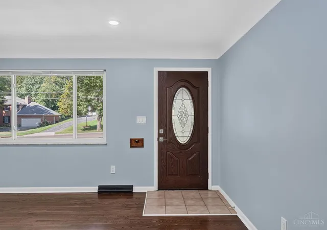 Photo 3 of Single family home for sale at 6714 Devonwood Dr, North College Hill, OH 45224 | MLS# 1892857 | Listing updated on 2026-10-08