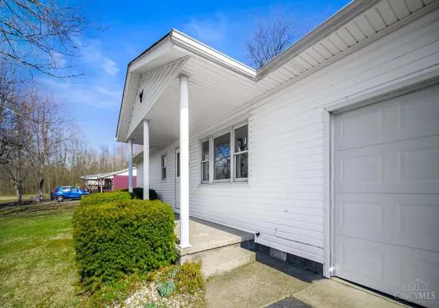 Photo 3 of Single family home for sale at 44 Rhonda Ln, Winchester, OH 45697 | MLS# 1893475 | Listing updated on 2026-09-10