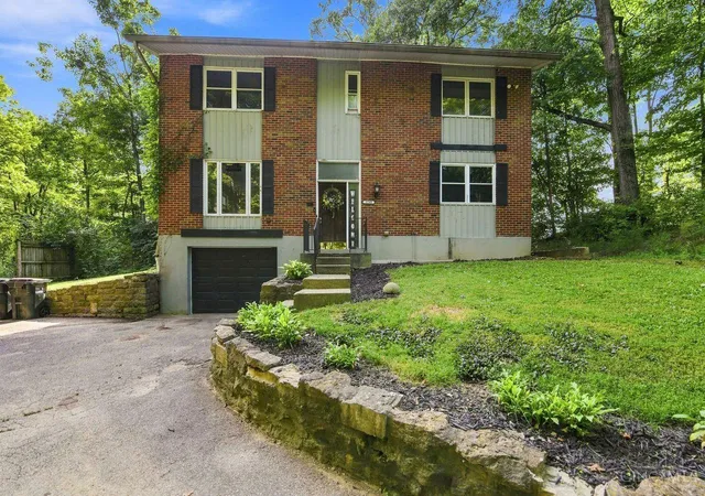 Photo 2 of Single family home for sale at 1769 Acreview Dr, Springfield Twp., OH 45240 | MLS# 1892759 | Listing updated on 2026-09-10