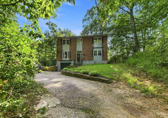 Photo 3 of Single family home for sale at 1769 Acreview Dr, Springfield Twp., OH 45240 | MLS# 1892759 | Listing updated on 2026-09-10