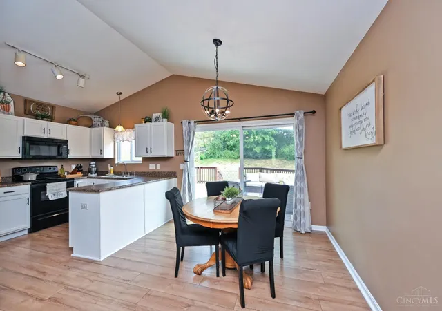 Photo 2 of Sale Pending at 130 Regatta Dr, New Richmond, OH 45157 | MLS# 1893394 | Listing updated on 2026-09-22