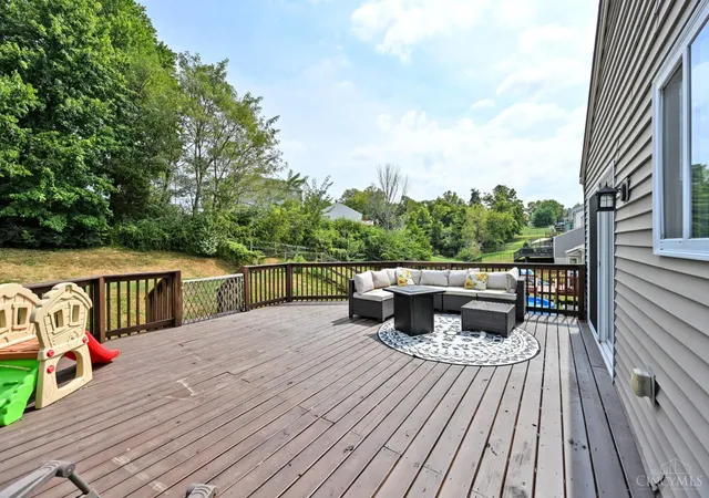 Photo 4 of Sale Pending at 130 Regatta Dr, New Richmond, OH 45157 | MLS# 1893394 | Listing updated on 2026-09-22