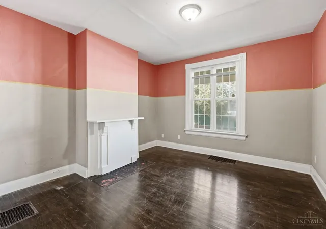 Photo 3 of Single family home for sale at 409 Franklin St, Hamilton, OH 45013 | MLS# 1891720 | Listing updated on 2026-10-10