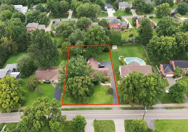 Photo 3 of Sale Pending at 9871 Zig Zag Rd, Montgomery, OH 45242 | MLS# 1893393 | Listing updated on 2026-09-17