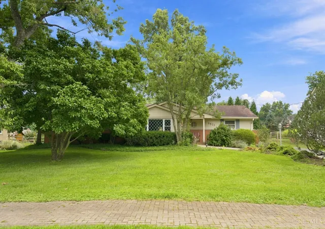 Photo 4 of Sale Pending at 9871 Zig Zag Rd, Montgomery, OH 45242 | MLS# 1893393 | Listing updated on 2026-09-17