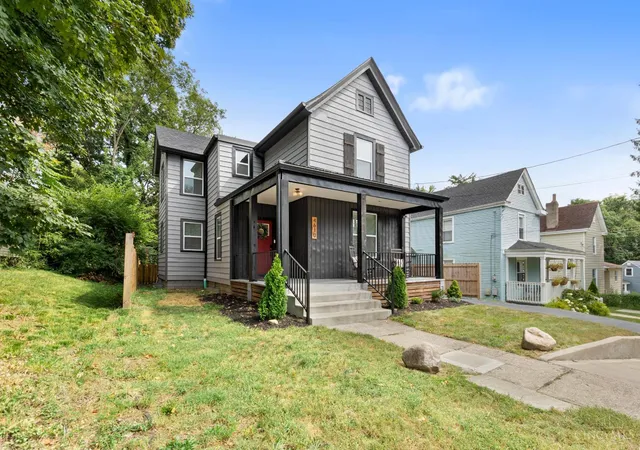 Photo 3 of Single family home for sale at 4610 Winona Ter, Cincinnati, OH 45227 | MLS# 1893235 | Listing updated on 2026-09-24