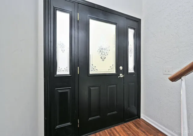 Photo 4 of Sale Pending at 11931 Blackhawk Cir, Springfield Twp., OH 45240 | MLS# 1893532 | Listing updated on 2026-09-15