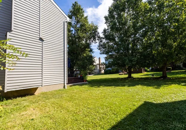 Photo 4 of Single family home for sale at 932 Tarragon Ln, Miami Twp, OH 45150 | MLS# 1893558 | Listing updated on 2026-09-10