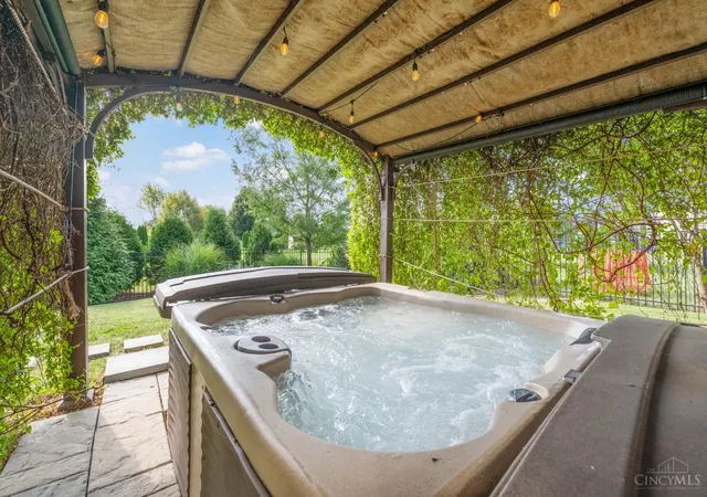 Photo 2 of Sale Pending at 4965 Chandler Xing, Liberty Twp, OH 45044 | MLS# 1893073 | Listing updated on 2026-10-04