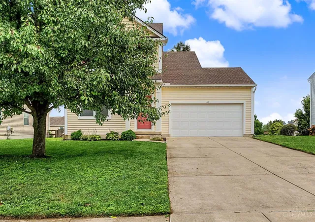 Photo 3 of Sale Pending at 533 Lake Front, Lebanon, OH 45036 | MLS# 1891674 | Listing updated on 2026-09-14