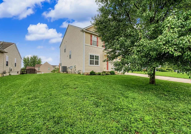 Photo 4 of Sale Pending at 533 Lake Front, Lebanon, OH 45036 | MLS# 1891674 | Listing updated on 2026-09-14
