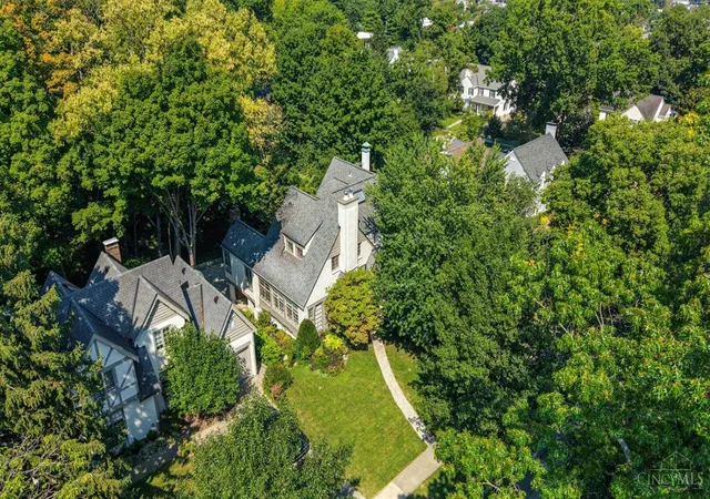 Photo 2 of Single family home for sale at 3621 Victoria Ln, Cincinnati, OH 45208 | MLS# 1893430 | Listing updated on 2026-09-16