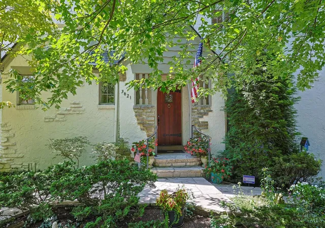 Photo 3 of Single family home for sale at 3621 Victoria Ln, Cincinnati, OH 45208 | MLS# 1893430 | Listing updated on 2026-09-16