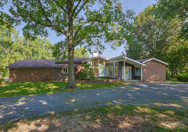 Photo 1 of Single family home for sale at 8505 Fox Cub Ln, Indian Hill, OH 45243 | MLS# 1893535 | Listing updated on 2026-09-14