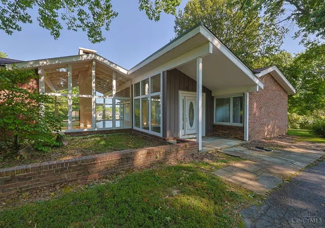 Photo 4 of Single family home for sale at 8505 Fox Cub Ln, Indian Hill, OH 45243 | MLS# 1893535 | Listing updated on 2026-09-14