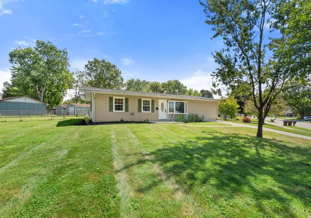 Photo 3 of Single family home for sale at 1100 S State St, Harrison, OH 45030 | MLS# 1892798 | Listing updated on 2026-09-29