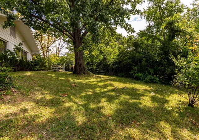 Photo 3 of Single family home for sale at 66 Windsor Dr, Hamilton, OH 45013 | MLS# 1893409 | Listing updated on 2026-09-11