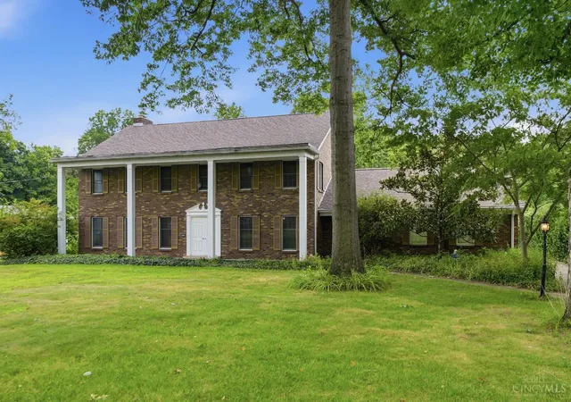 Photo 2 of Single family home for sale at 1925 Greenpine Dr, Springfield Twp., OH 45231 | MLS# 1893321 | Listing updated on 2026-09-11