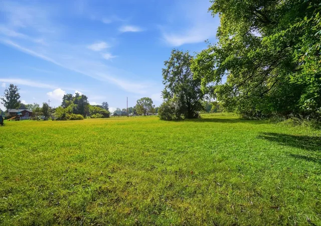 Photo 2 of Sale Pending at 1921 W Elkton, St Clair Twp, OH 45013 | MLS# 1893582 | Listing updated on 2026-09-14