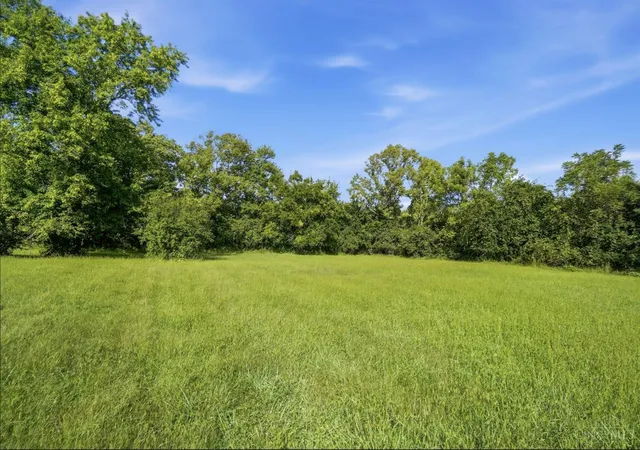 Photo 2 of Sale Pending at 1921 W Elkton, St Clair Twp, OH 45013 | MLS# 1893582 | Listing updated on 2026-09-14