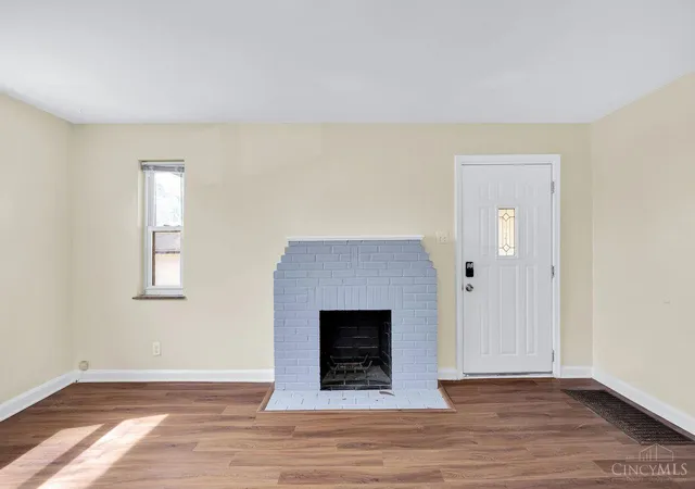 Listing Photo 5 - Condo for sale in building located at 6210 Beechcrest Pl, Cincinnati, OH 45230