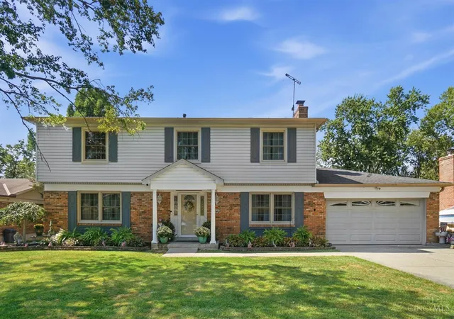 Photo 2 of Sale Pending at 10707 Stargate Ln, Springfield Twp., OH 45240 | MLS# 1893587 | Listing updated on 2026-09-13