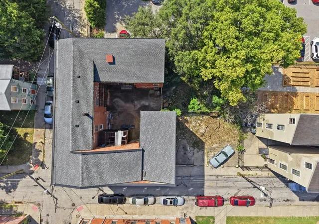 Listing Photo 4 - Condo for sale in building located at 1637 Hughes St, Cincinnati, OH 45202