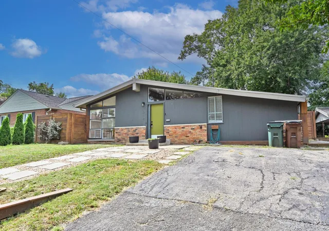 Photo 3 of Single family home for sale at 1019 Rosetree Ln, Anderson Twp, OH 45230 | MLS# 1893639 | Listing updated on 2026-10-28