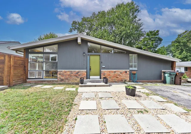 Photo 4 of Single family home for sale at 1019 Rosetree Ln, Anderson Twp, OH 45230 | MLS# 1893639 | Listing updated on 2026-10-28