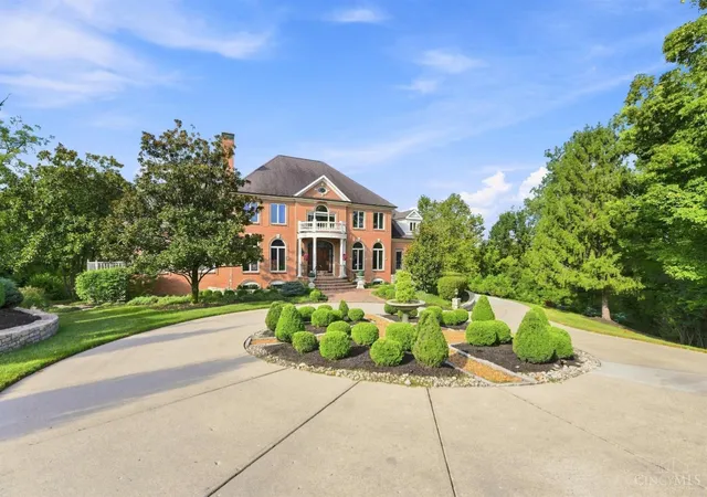 Photo 2 of Single family home for sale at 5595 Boomer Rd, Green Twp, OH 45247 | MLS# 1893160 | Listing updated on 2026-09-14