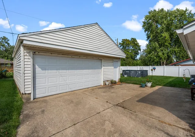 Photo 4 of Single family home for sale at 7845 Harshmanville Rd, Huber Heights, OH 45424 | MLS# 1893652 | Listing updated on 2026-09-11
